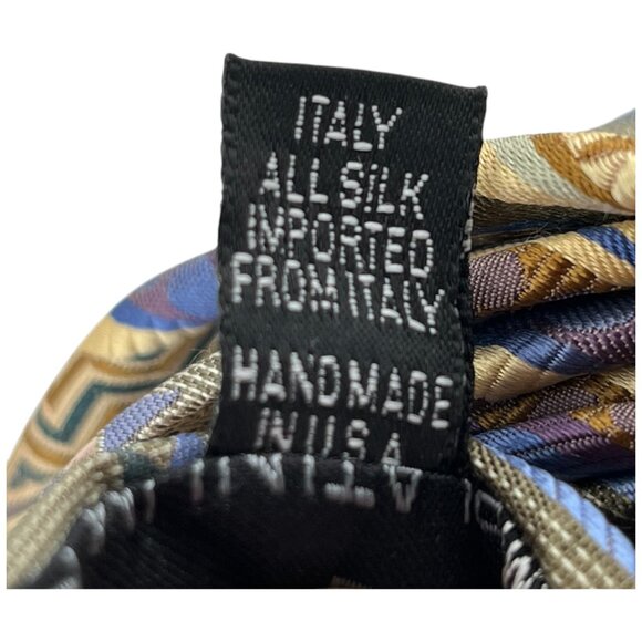 XMI Platinum USA Striped Geometric 100% Italy Silk Tie 60" x 3.5" - Picture 5 of 8